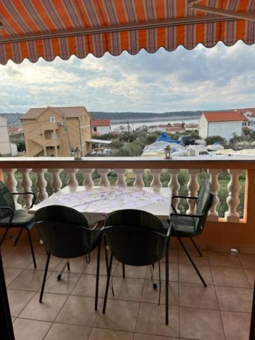 Mira Appartement Barbat na Rabu Buitenkant foto